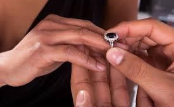 اقوى وافضل شيخة روحانية مغربية الشيخة ام عبد اللطيف0096176077739-لزواج البنت البائر المسحورة