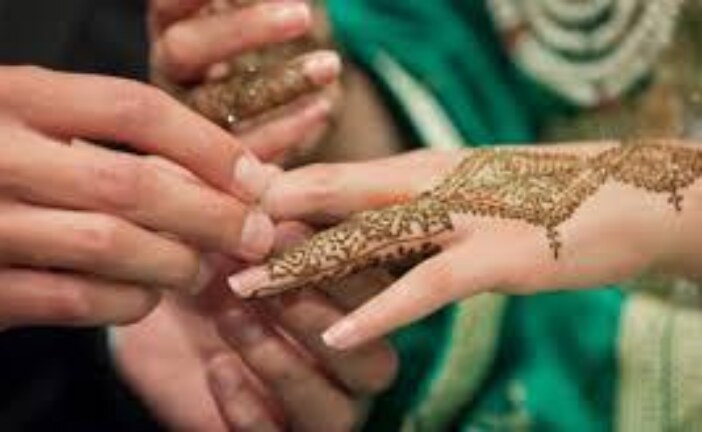 لزواج البنات وفك عقدتهم-اقوى وافضل شيخة روحانية مغربية الشيخة ام عبد اللطيف0096176077739